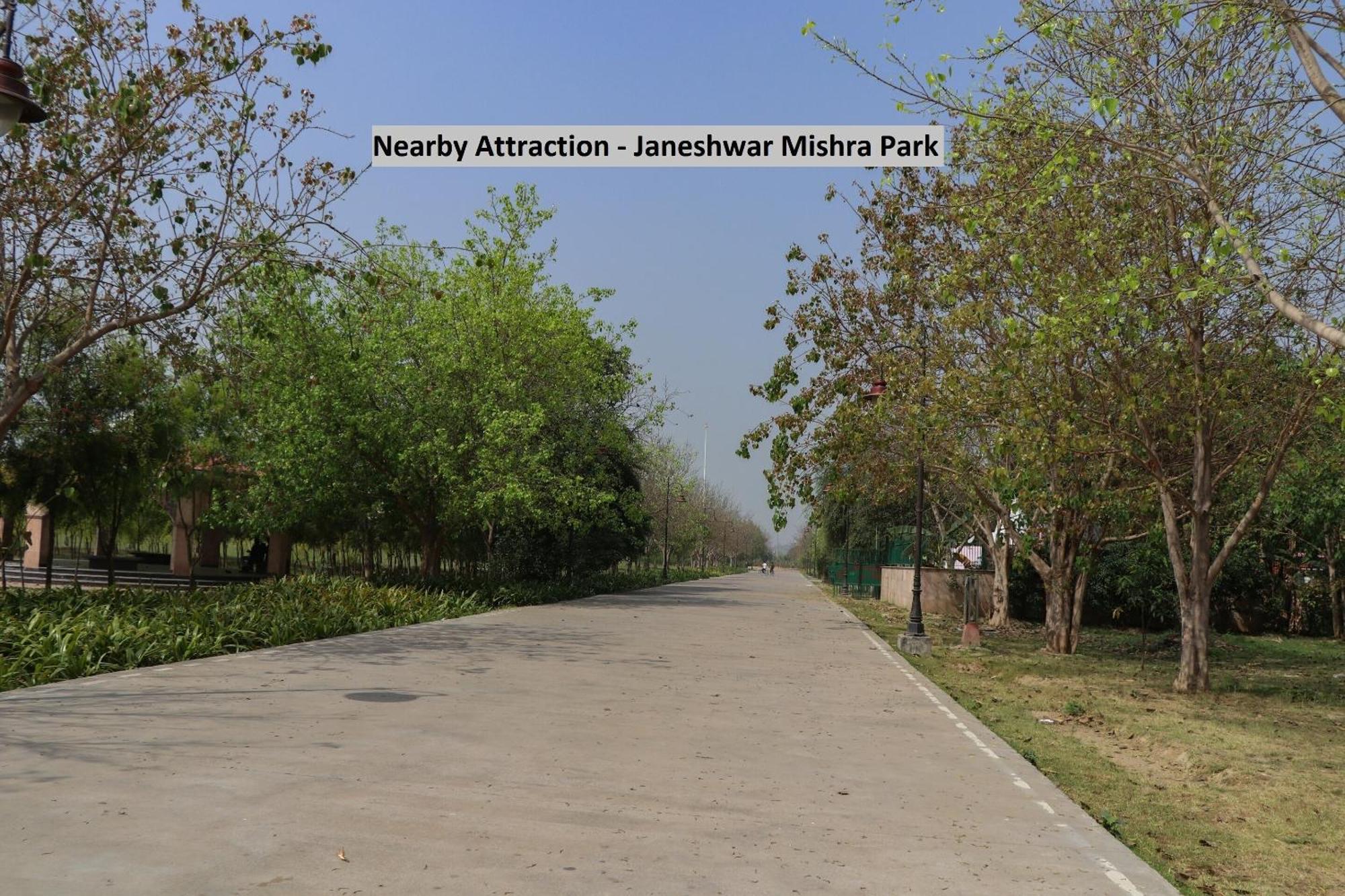 Shikhar Paradise Chinhat Ngoại thất bức ảnh