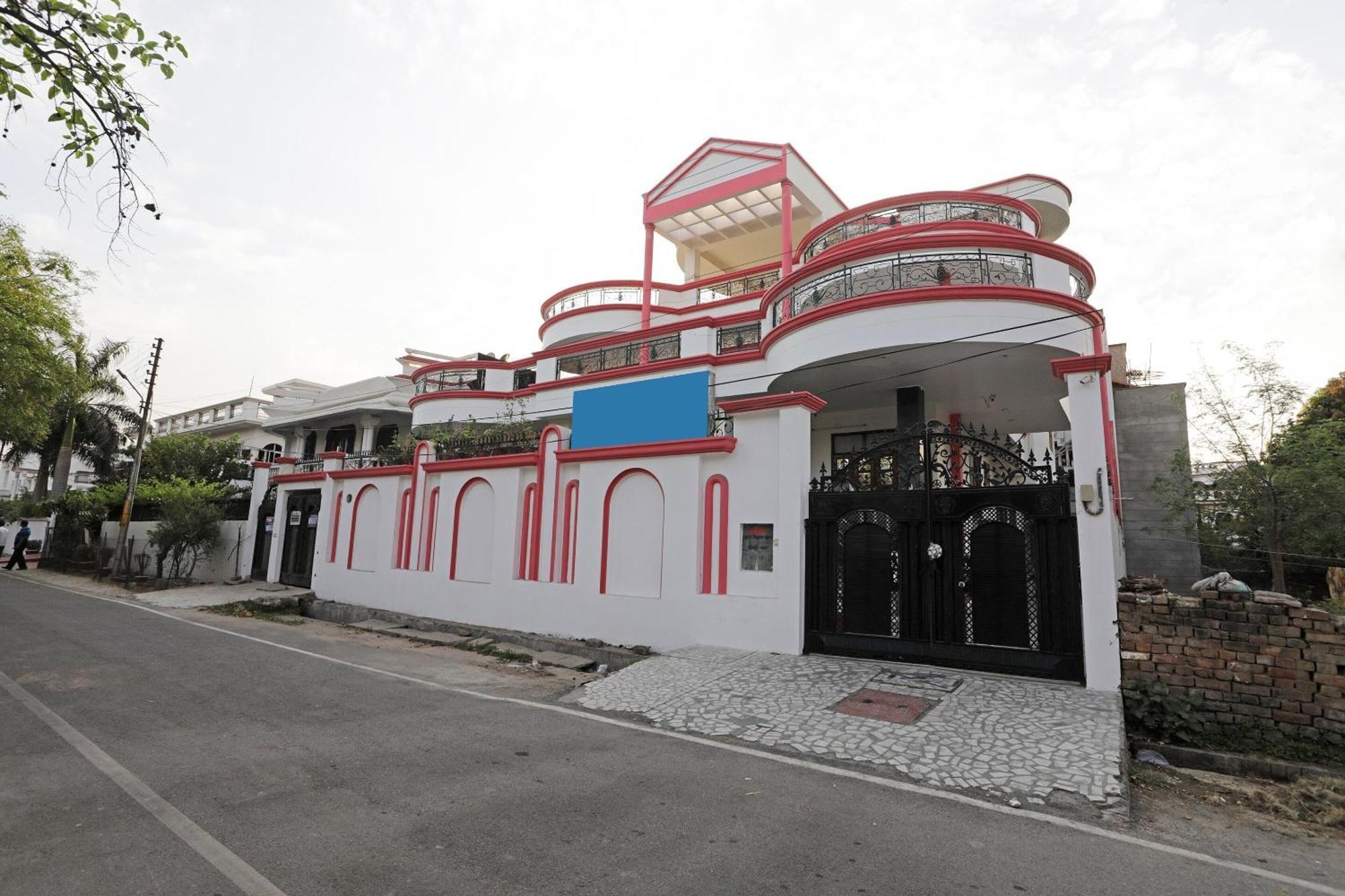 Shikhar Paradise Chinhat Ngoại thất bức ảnh